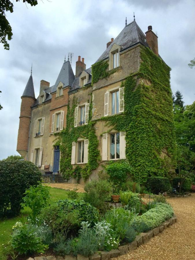 Loué France Petit Chateau מראה חיצוני תמונה