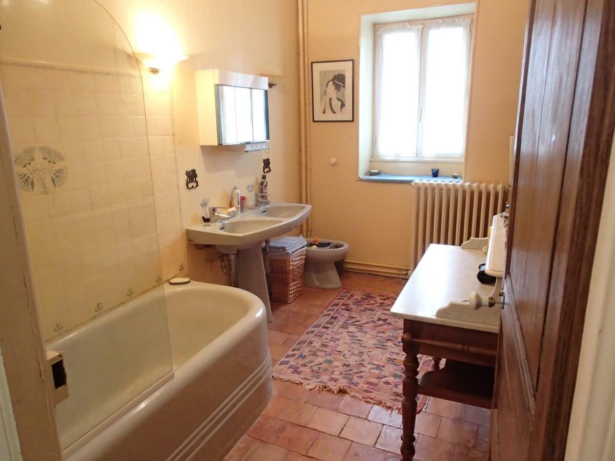 Loué France Petit Chateau מראה חיצוני תמונה